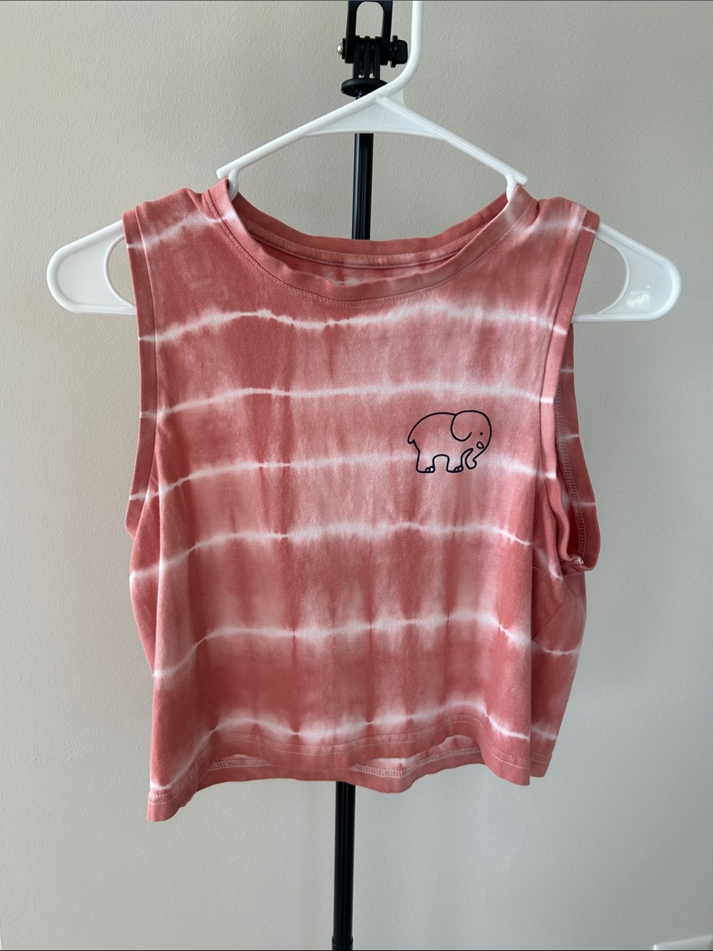 ivory ella Pink Tie-Dye Cropped Tank with Elephant Logo
